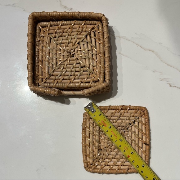 Vintage woven/rattan S/3 coasters & holder - Picture 6 of 7